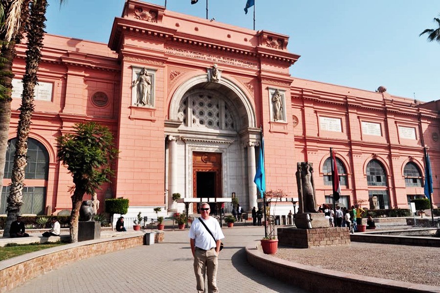 Giza pyramids, Egyptian museum and Khan El Khalili Bazar